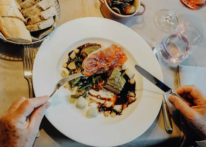 酒店 考尔奈斯兰德豪斯罗曼蒂克酒店 *